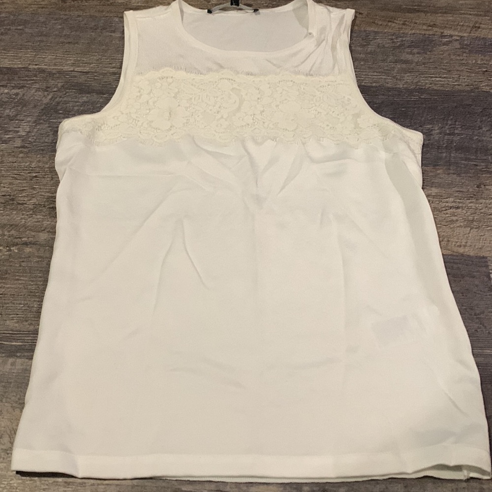 Dress up white sleeveless top with lace detail